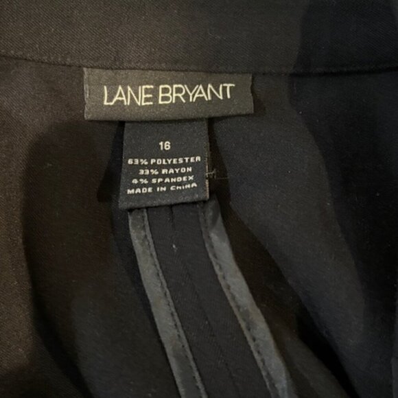 Lane Bryant Cropped Black Blazer with Eye & Hook Closure and Back Vent Details - Picture 7 of 8